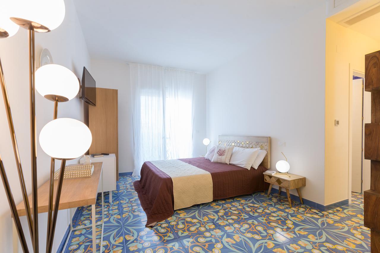 Le Bateau Bleu - Adults Only 12 Plus Porto Cesareo Ngoại thất bức ảnh